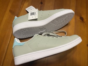 stan smith prateado