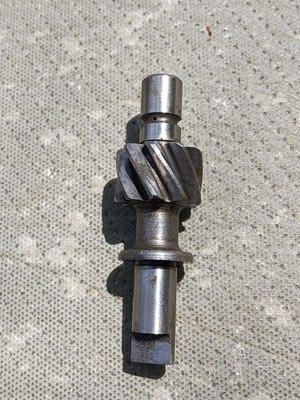 MG MGA MG MGB MIDGET OEM 11G12 OIL PUMP DRIVE GEAR SPINDLE MOWOG 