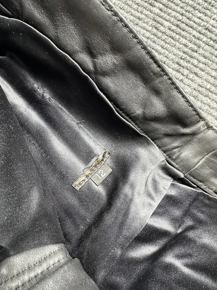 Pantalones de cuero negros para mujer 12 lados con cordones forrados estilo motociclista gótico Foto 4 de 4