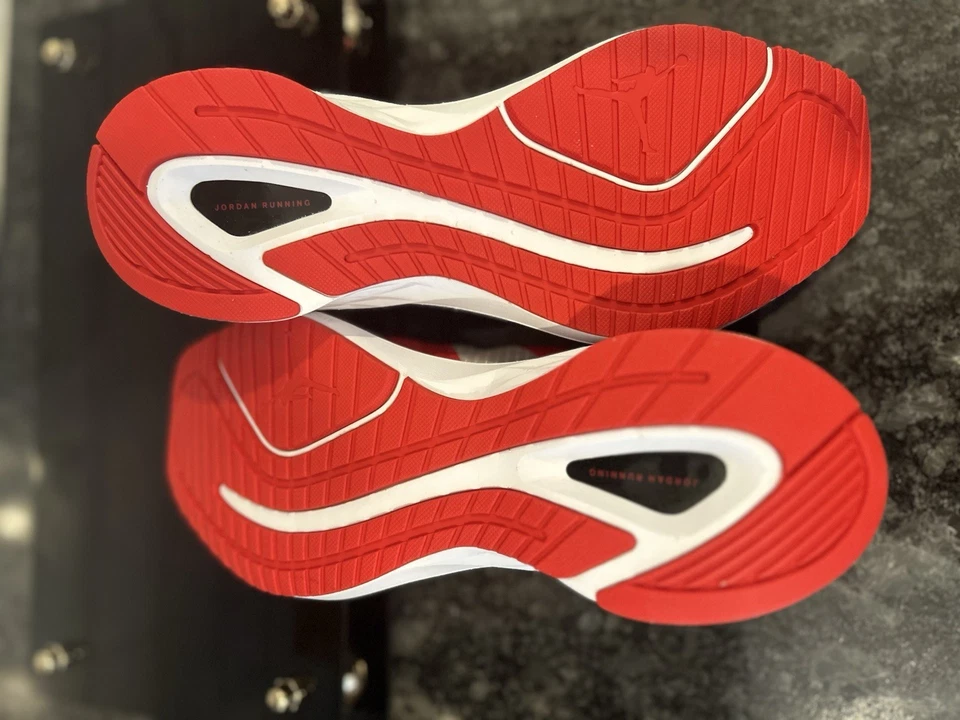 Jordan Air Zoom 85 Runner Size 8.5 New Responsive Cushioning For Explosive Speed - Image 4 of 4