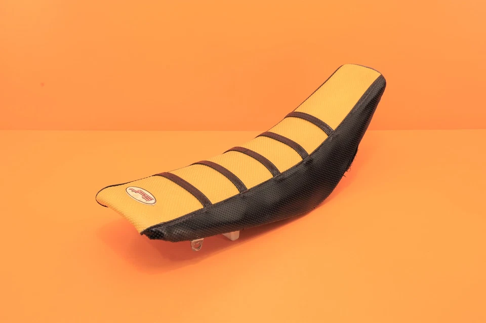 2003 02-23 RM85 RM85L OEM Main Seat Saddle Pillion Foam Base Cover Pan Mounts - Image 3 of 4