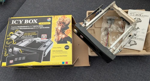 ICY BOX IB-168SK-B TrayLess Hot Swap Rack / Caddy for 3.5" SATA Hard Disk Drives
