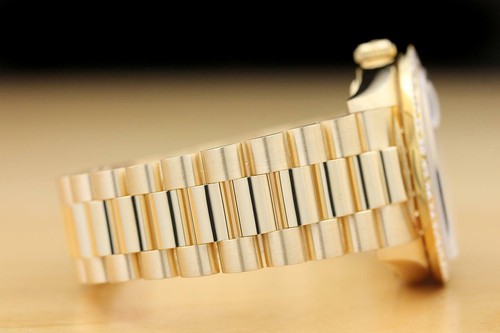 ROLEX MENS DAY-DATE FACTORY DIAL + 2.5 CT DIAMOND BEZEL 18K YELLOW GOLD WATCH - Picture 9 of 10
