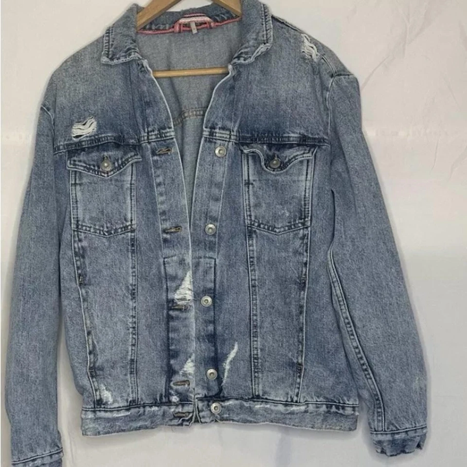 Free People Distressed Denim Jacket - Vintage Blue oversized trucker - Image 4 of 4