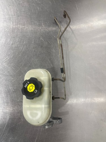 1998-2002 Camaro Trans Am Brake Master Cylinder with Reservoir and Lines - Picture 2 of 5