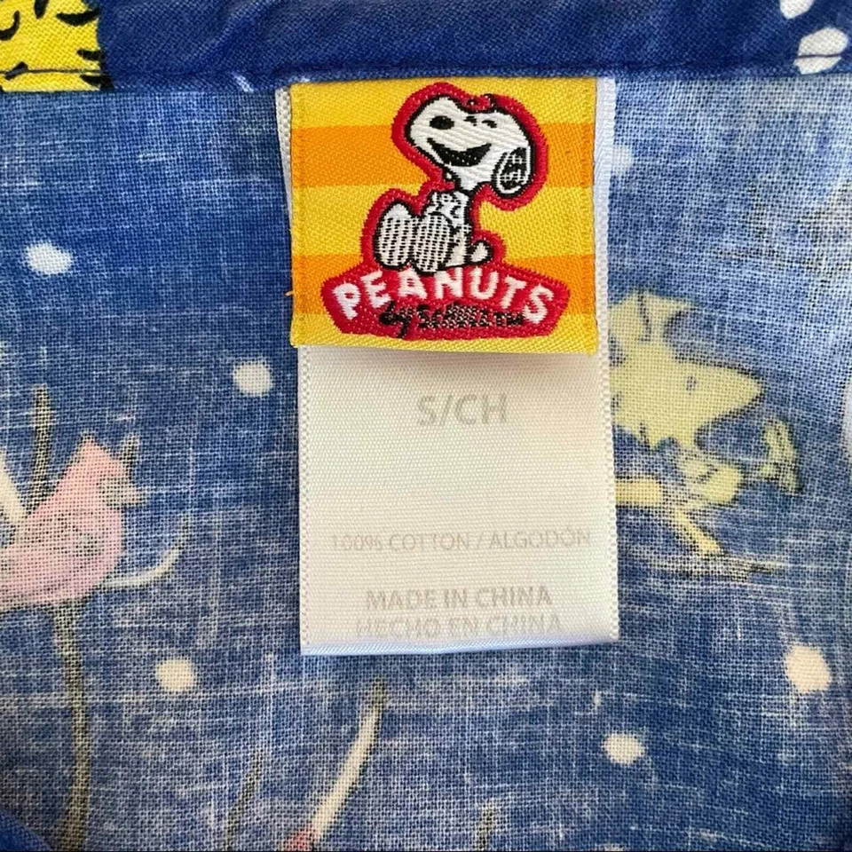 Peanuts Snoopy Loves Snow Scrub Top - Image 4 of 4