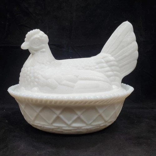 LARGE Westmoreland MILK WHITE SLAG GLASS Hen HON Nest Dish SUMMIT Split Tail