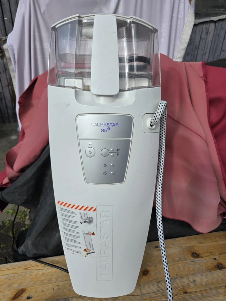 Laurastar S5a  Bügeleisen Dampferzeuger, Modell: 750, Nicht Gründlich Geprüft  - Bild 2 von 4