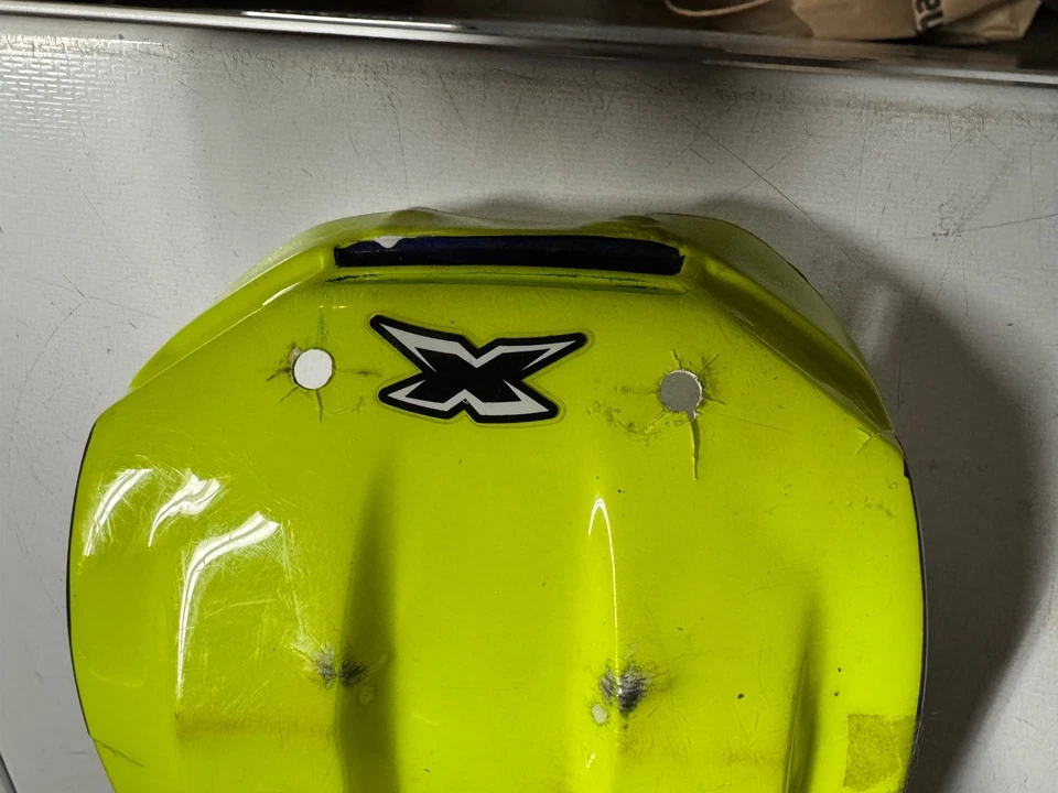 xray xt2 slider buggy comes with steer servo - Image 4 of 4