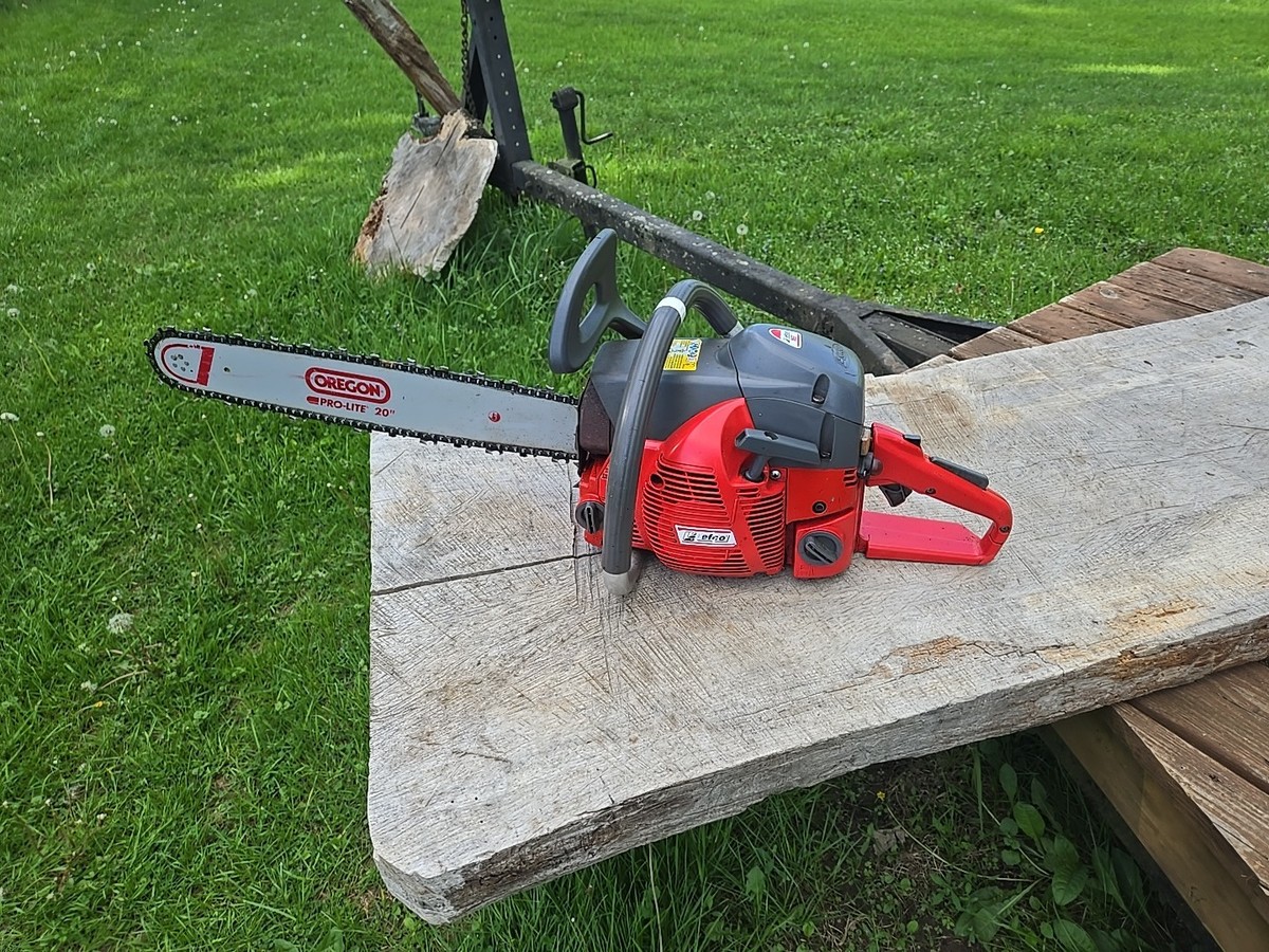 EFCO 165 Italian Made Proffessional Chainsaw!! Great