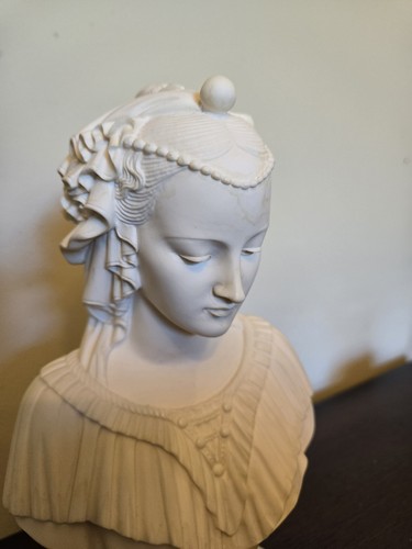 A. Giannelli Sculpture of Maiden Albastrite Polyresin And Alabaster Base. Signed - Picture 3 of 12