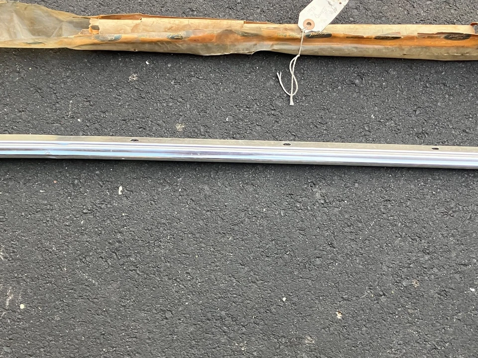 Mercury Comet 1971 moldeado nuevo de stock original Ford Foto 3 de 4