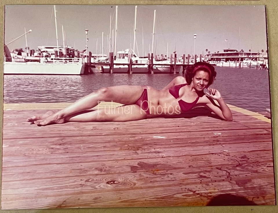 6 VTG 1970s COLOR PHOTOS 5x7 Snapshots Female SWIMSUIT SAILBOAT Bikini Model - Image 3 of 4