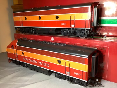 LGB G Gauge 24578 & 24588 Southern Pacific F7 Diesel A & B Units