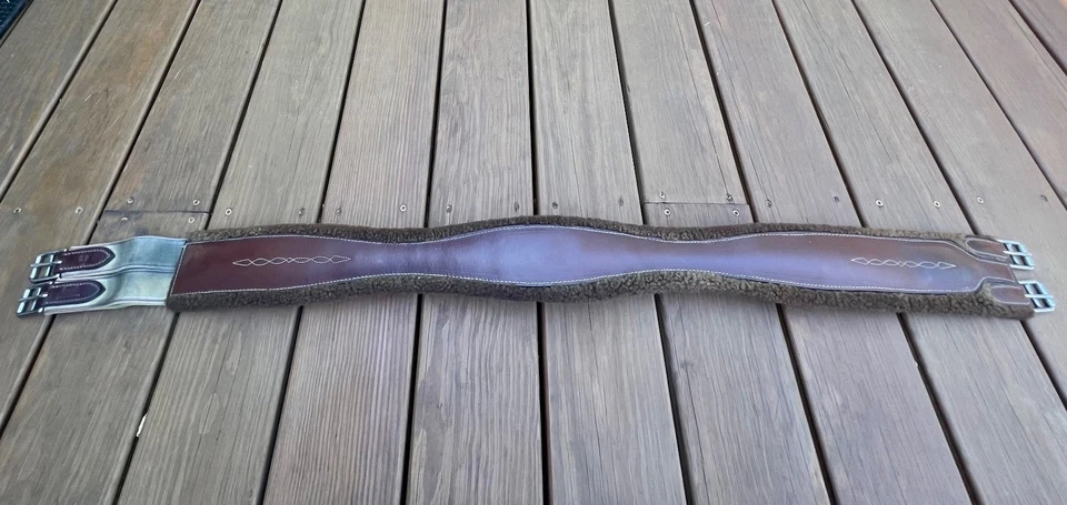 Cintura de exhibición de cuero cosido elegante Beval de 50" con piel de oveja Foto 2 de 4