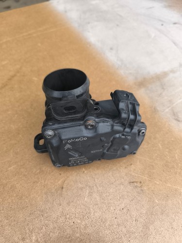 Ford Focus Mondeo  S Max Galaxy 2.0 Diesel Drosselklappe 9806625280