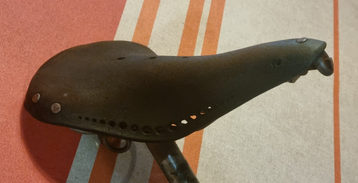 Selle De Vélo Ancienne, Randonneuse/course, Années 1940/50, D'occasion, Cuir