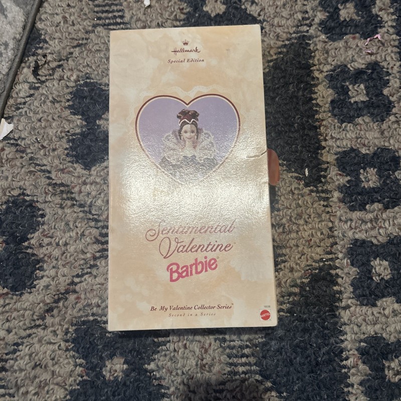 Hallmark Sentimental Valentine Barbie Doll Special Edition Mattel 1996 #16536
