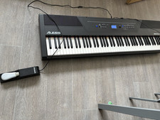 Alesis Recital Pro 88-Key Digital Home Piano Black w/ Pedal, Built-in Speaker