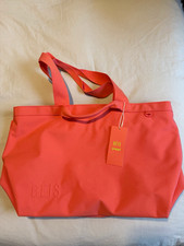 B IS x poppi Travel Tote Pink Solid Zip Closure Inner Pockets Brand Card