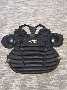 DIAMOND SPORTS DCP-U LITE Umpire Coolmax Fabric Chest Protector