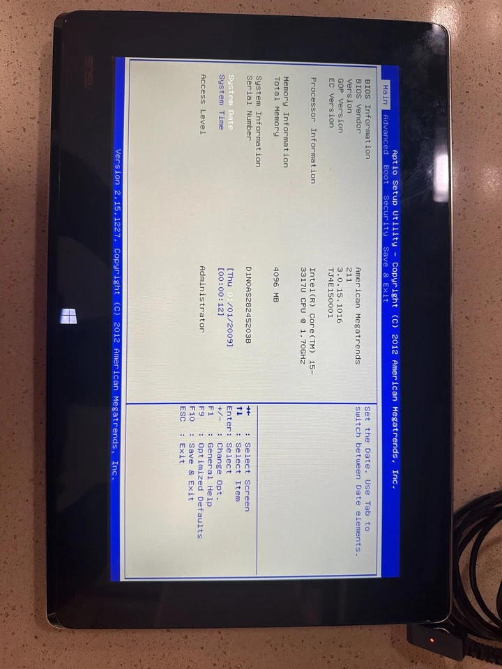 ASUS Taichi 21 11.6in. (128GB, Intel Core i5 3rd Gen., 1.7GHz, 4GB) Ultrabook - - Image 2 of 3