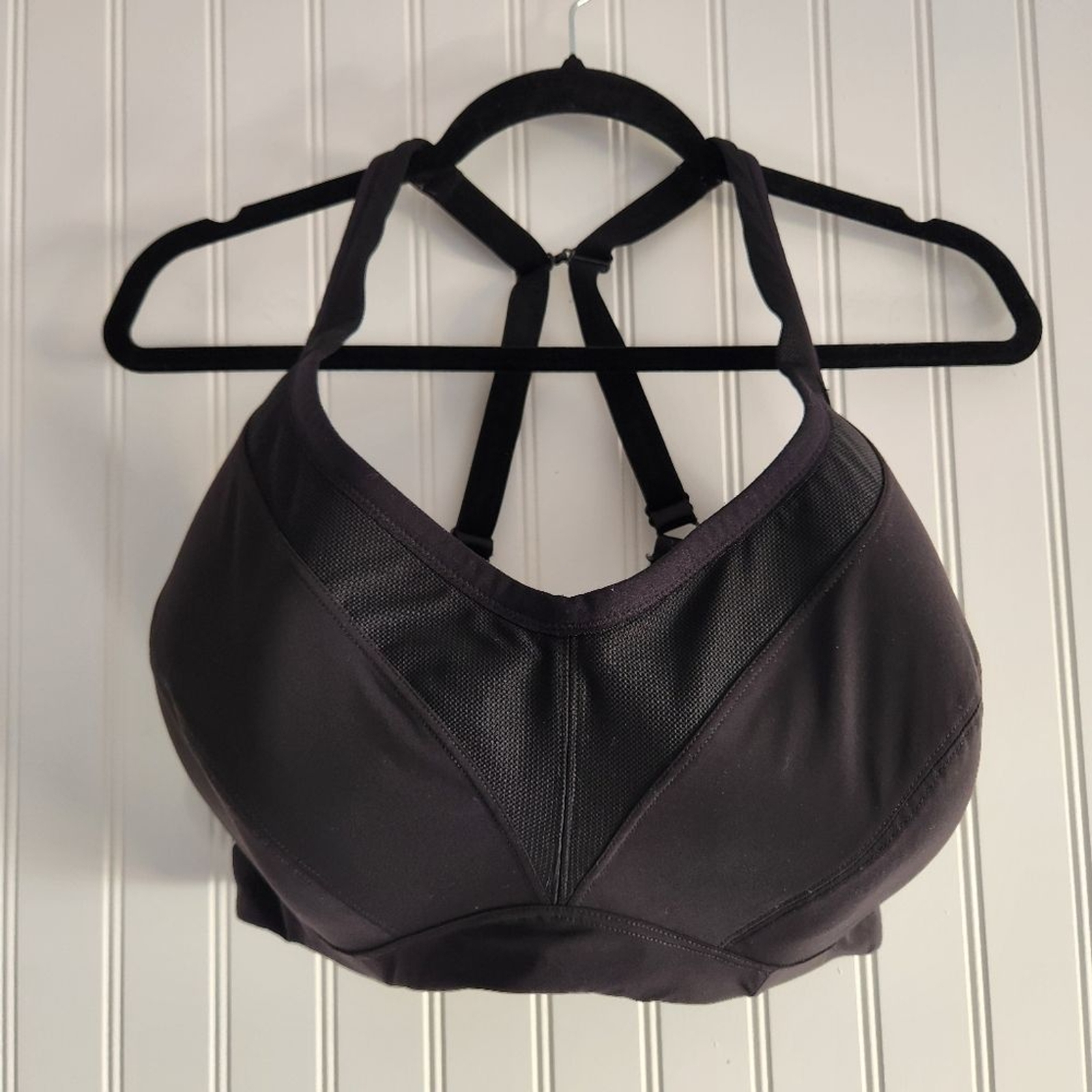 TORRID Active Solid Black Mid Impact Underwire Sp… - image 2