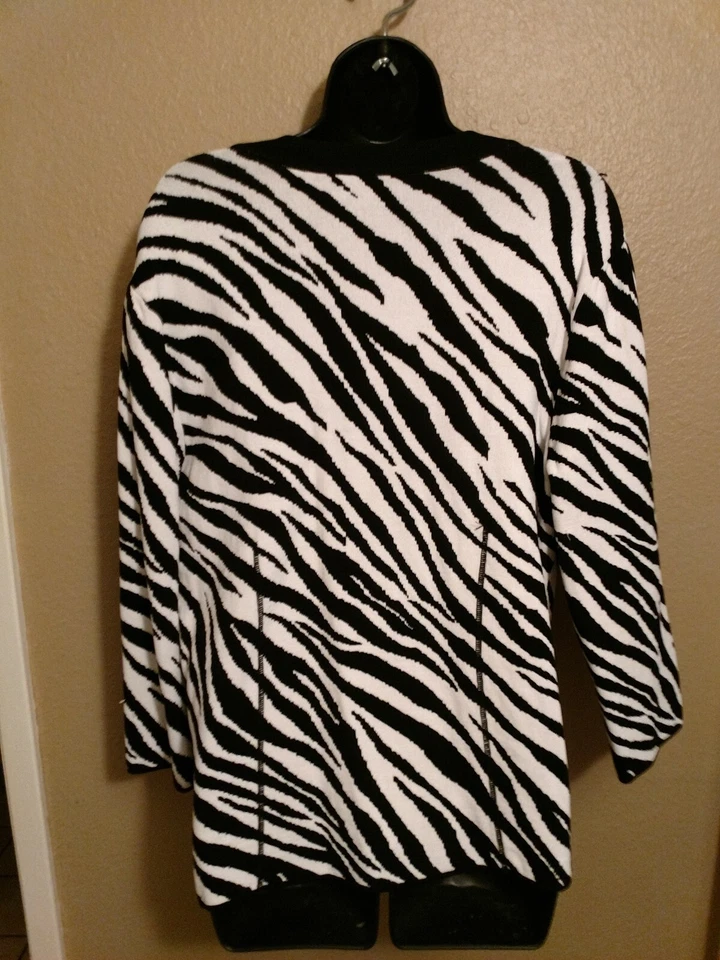 Chaqueta a rayas Jones New York Signature Zebra para mujer, M/L Foto 2 de 4