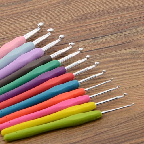 Crochet Hook Set Soft Grip Handles Knitting Needles Yarn Sewing Aluminum Craft ∂ - Picture 8 of 13