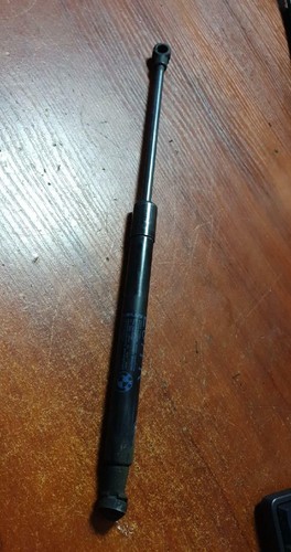 BMW 1 E81 118d Heckklappe links Gasfeder 7118370 2.0 Diesel 2008 10680633