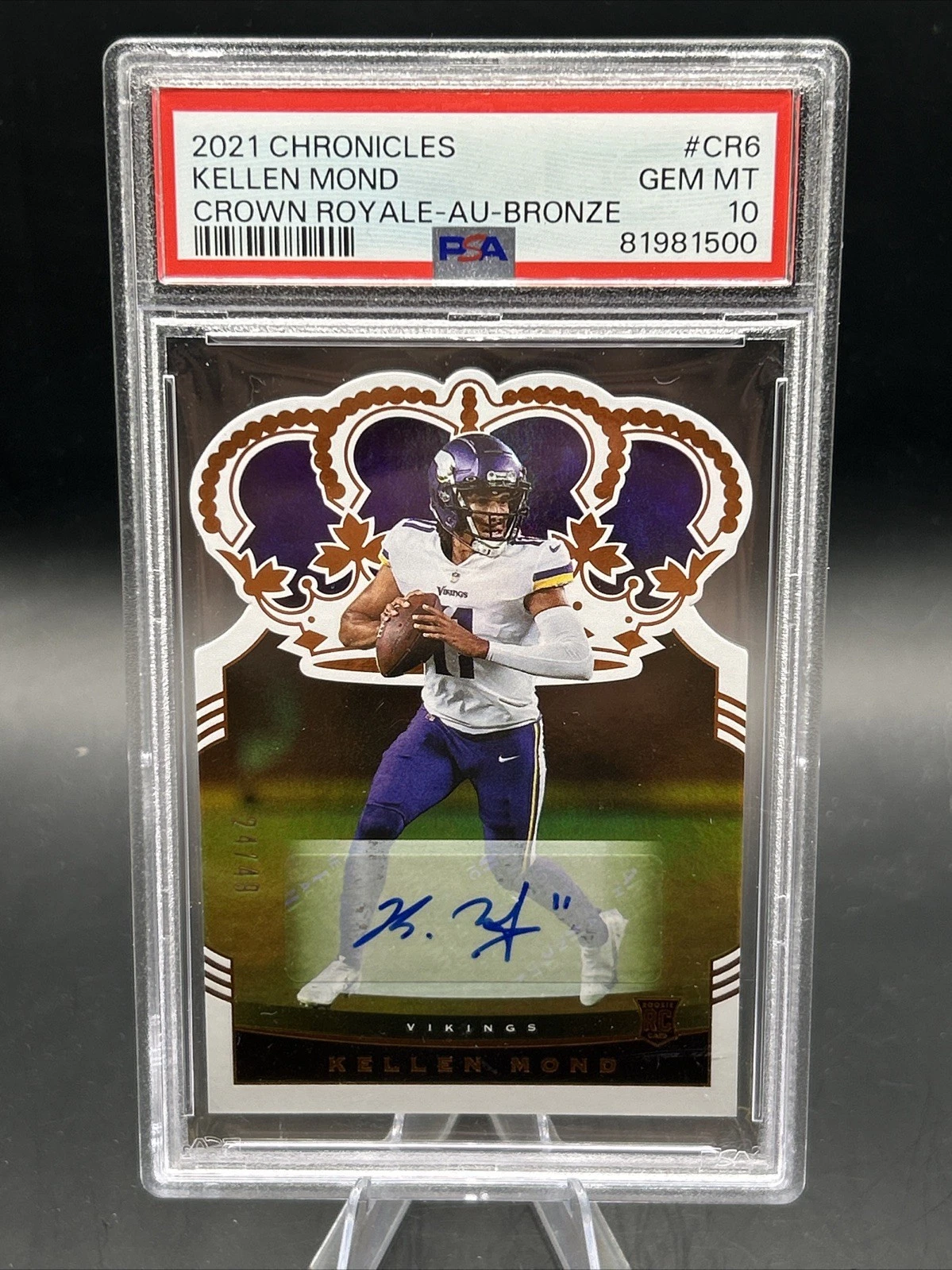 Kellen Mond Panini Chronicles Crown Royale #CR6 Autograph-Bronze