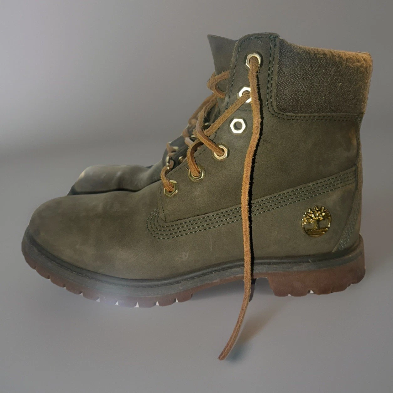 Stivaletti Timberland donna verde oliva pelle stringati accenti oro taglia 7