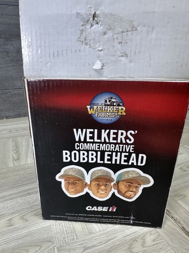 Welker Farms Case IH International Farming Triple Bobble heads - Picture 10 of 12