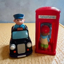 HappyLand Taxi, Figures & Phone Box with Working Sounds