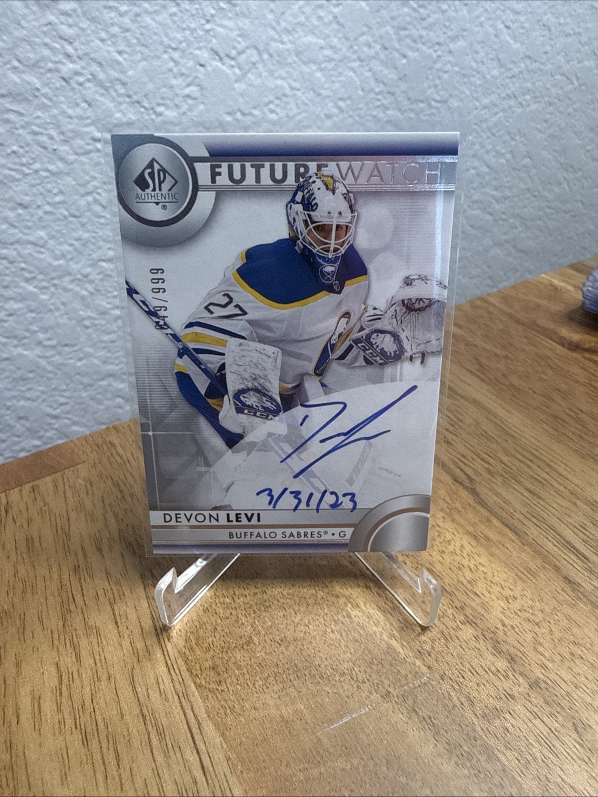 2023-24 Upper Deck SP Authentic Future Watch Auto Devon Levi INSCRIBED /999 SP