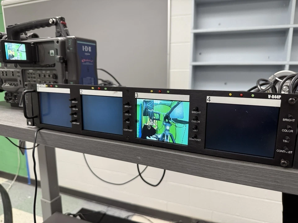 Marshall Electronics V-R44P Quad 4-Inch Rack Mount Monitors, Tested, WORKING - Image 4 of 4