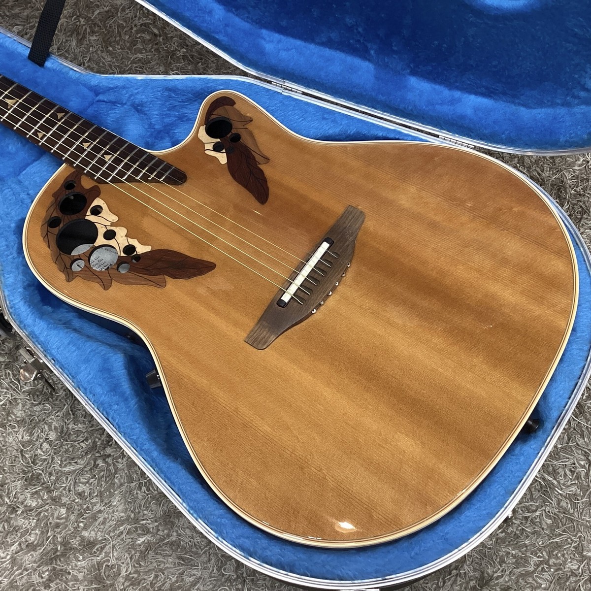 Ovation 1868 Elite Natural Used Spruce Top Lyrachord Side&Back  