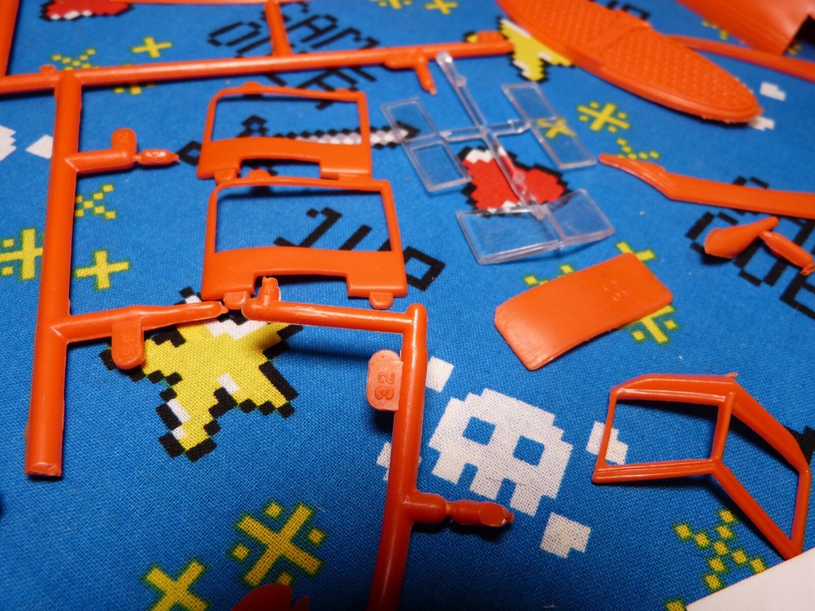 Vintage 1968 Aurora LAND OF THE GIANTS Space Rocket Transport Spindrift