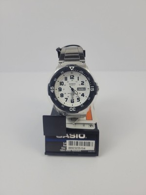 Casio MRW200HD-7BV, Analog Watch, Bracelet Band, Day/Date, 100 Meter WR