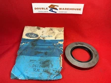 NOS OEM Ford D6TZ-4676-A Differential Pinion Grease Retainer Seal Assembly
