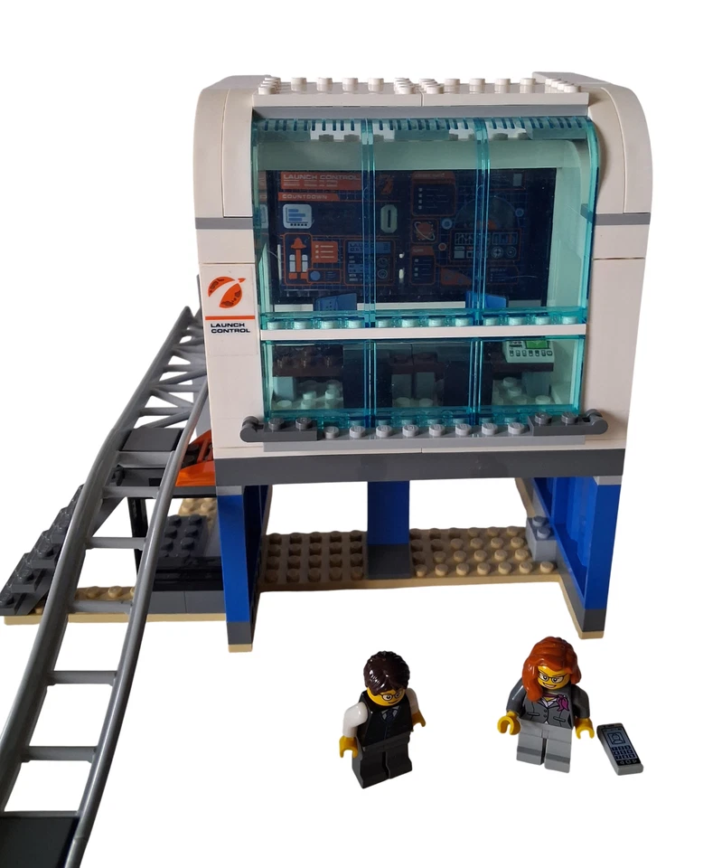 LEGO La fusée spatiale et sa station de lancement 60228 LEGO CITY - Photo 3/4