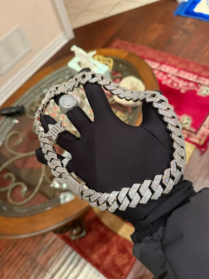 Cadena cubana de 4 filas pavimentada de 20 mm de espesor helada *Pasa probador de diamantes* Foto 3 de 3