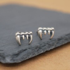 925 Sterling Silver Zombie Vampire Fangs Tooth Stud Earrings A1601