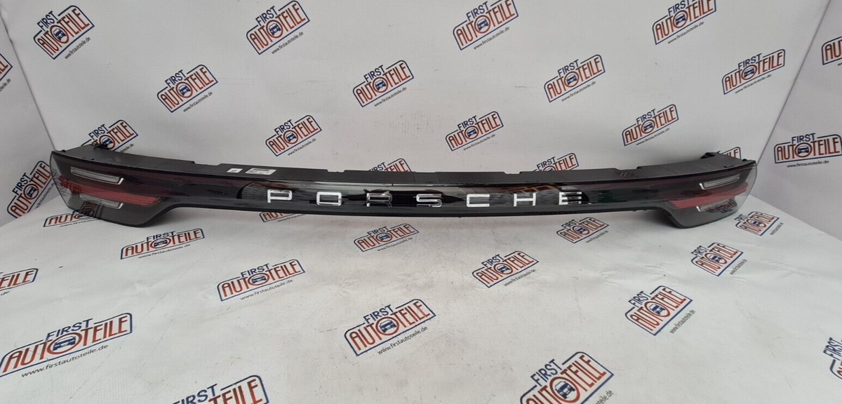 Porsche ポルシェ 9Y0カイエン 純正 リアライト 9Y0945081P Porsche ポルシェ 9Y0カイエン 純正 リアライト 9Y0945081P