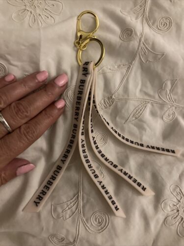 Original Burberry London Tasche Charm Schlüsselring Anhänger rosa, schwarz & gold - Bild 2 von 6