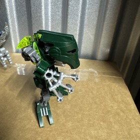 LEGO BIONICLE: Piruk (8723) and Dalu (8726)