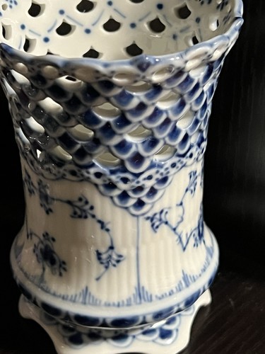 Vintage Royal Copenhagen Blue Fluted Full Lace Cigar Cup Vase 1016 - Picture 6 of 11