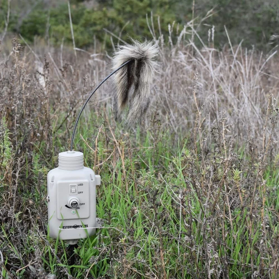 Mantis Pro Motion Predator Electronic Decoy with Quiet Motor - Compact Easy-t... - Image 2 of 4