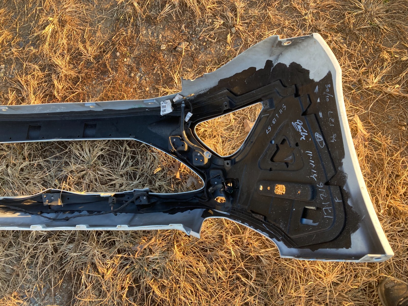 FERRARI CALIFORNIA F149 Front Bumper with Harness 2008-2014 080221200 Damaged