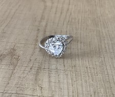 Vintage Sterling Silver Love Heart Sparkly CZ Heart Cluster Wavy Ring Sz 7